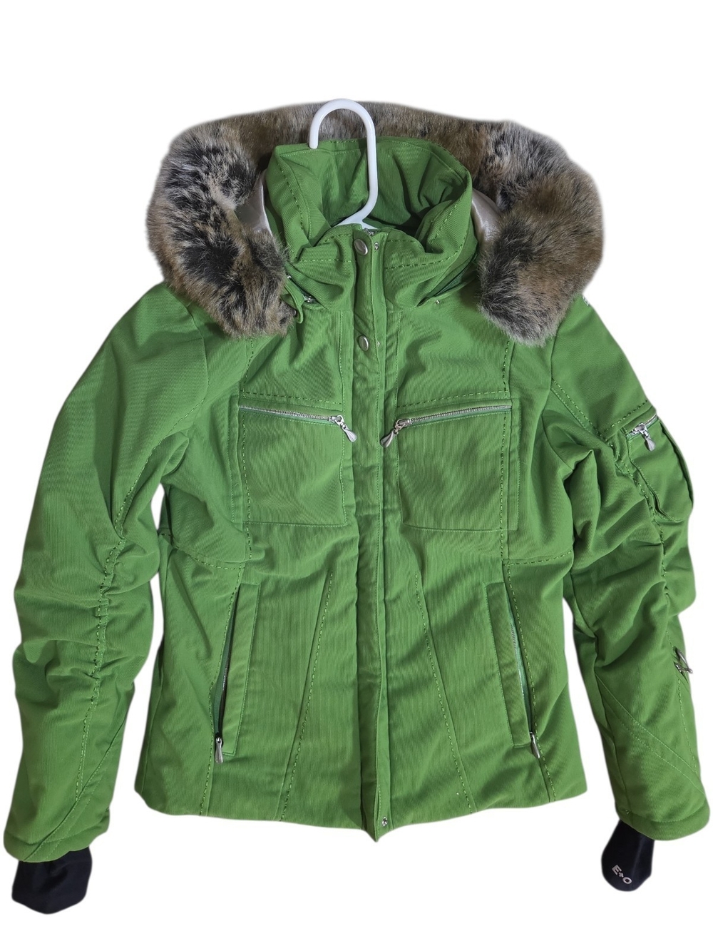 E and O Luxury Women's Green Ski/Snowboard Jacket with Faux Fur Hood Size US 4